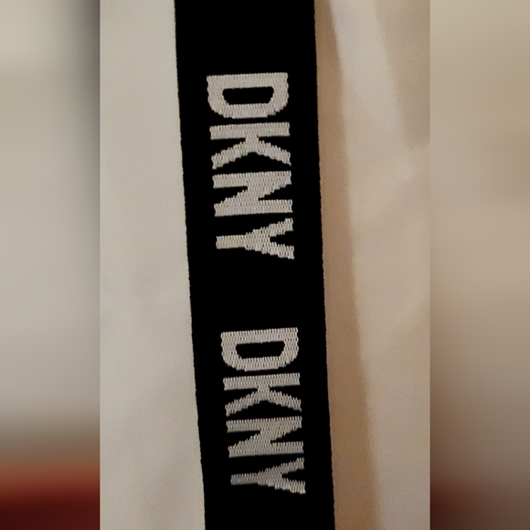 DKNY Women's Pink Puffer Jacket NWOT sz. M - Picture 12 of 16